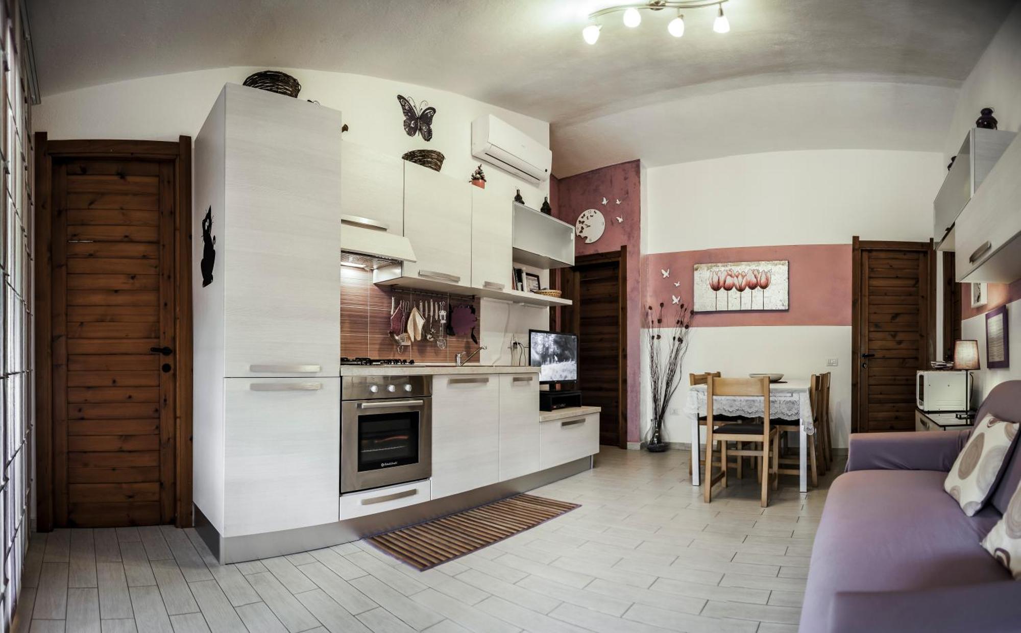 פולה Purple House, 30M To Beach מראה חיצוני תמונה
