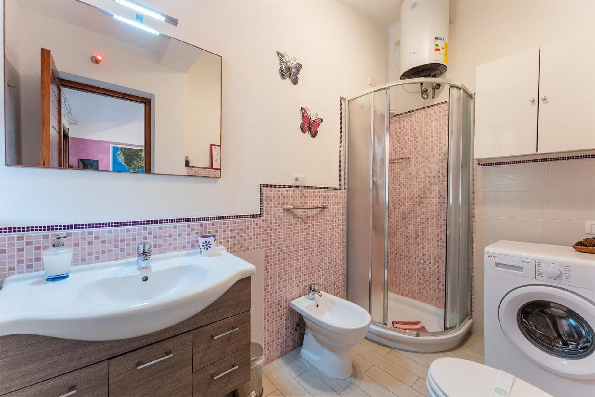 פולה Purple House, 30M To Beach מראה חיצוני תמונה