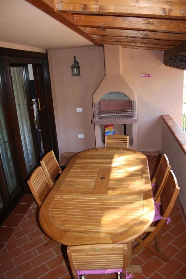 פולה Purple House, 30M To Beach מראה חיצוני תמונה
