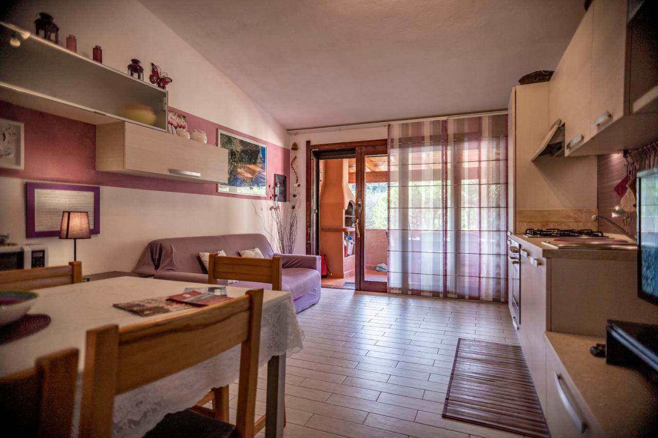 פולה Purple House, 30M To Beach מראה חיצוני תמונה