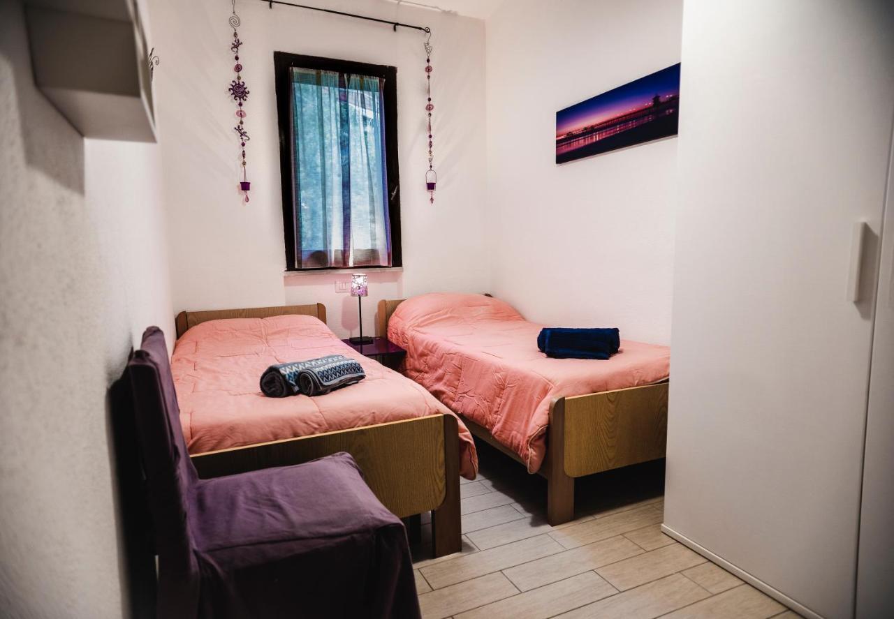פולה Purple House, 30M To Beach מראה חיצוני תמונה