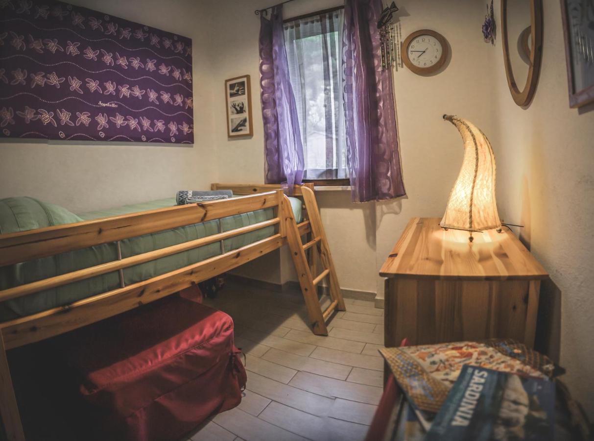 פולה Purple House, 30M To Beach מראה חיצוני תמונה